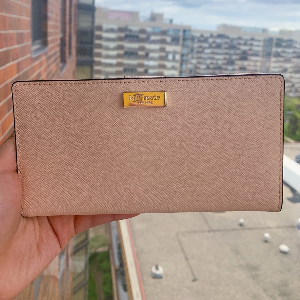 Kate Spade bifold wallet